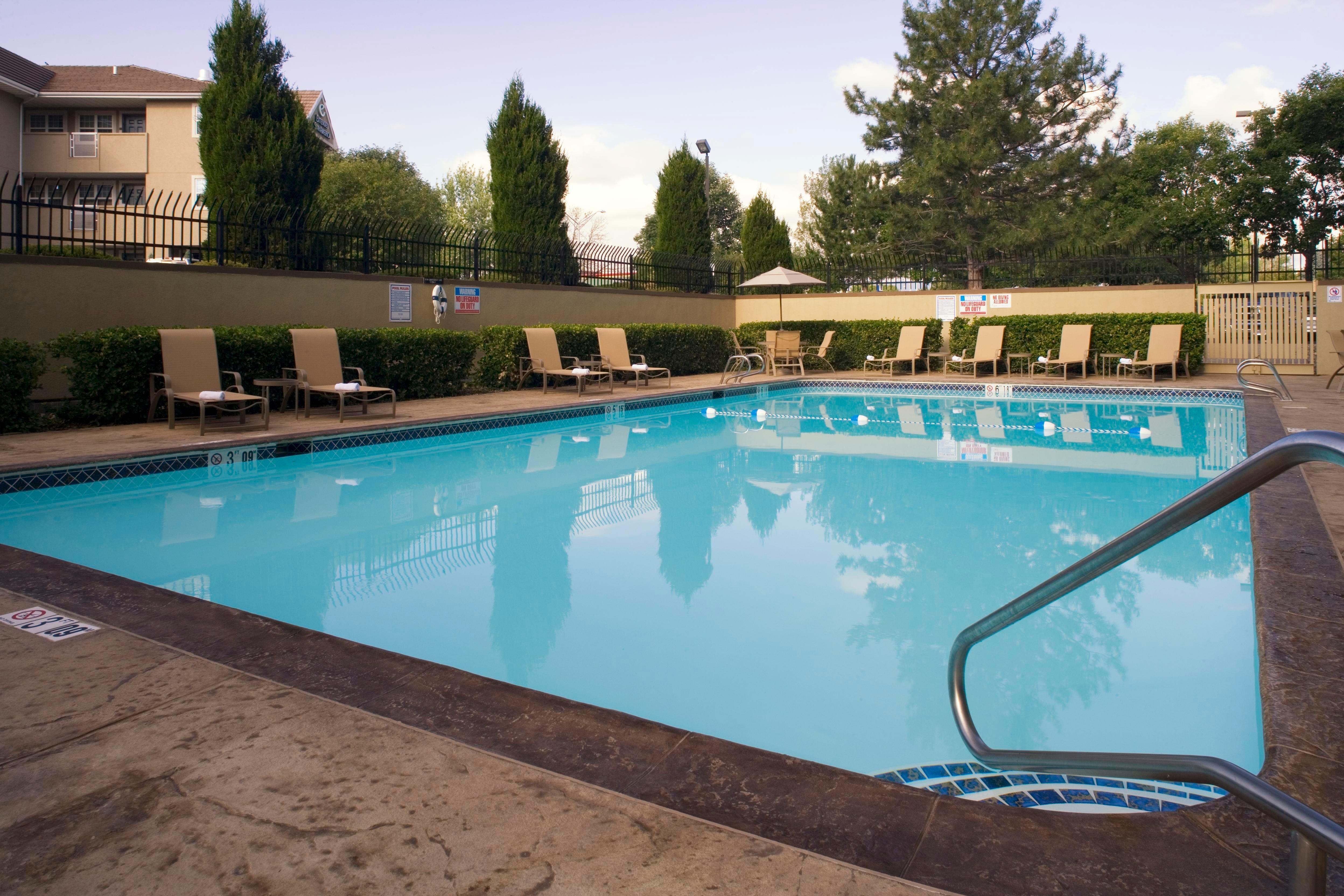 Holiday Inn Denver Lakewood By Ihg Exteriör bild